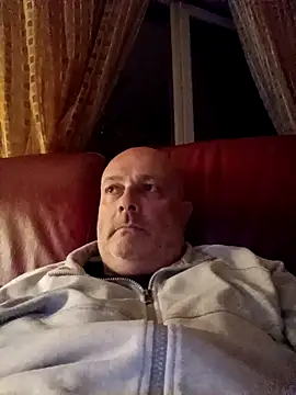 Alexis Bull online show from 04/08/26, 11:17