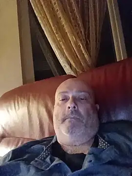 Snapshot of Alexis_Bull chatting on 05/15/26, 10:52 Alexis Bull online show from 05/15/26, 10:52