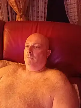 Snapshot of Alexis_Bull chatting on 07/05/26, 12:37 Alexis Bull online show from 07/05/26, 12:37