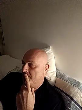 Alexis Bull online show from 12/02/25, 11:50