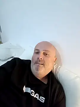 Alexis Bull online show from 03/01/26, 02:39