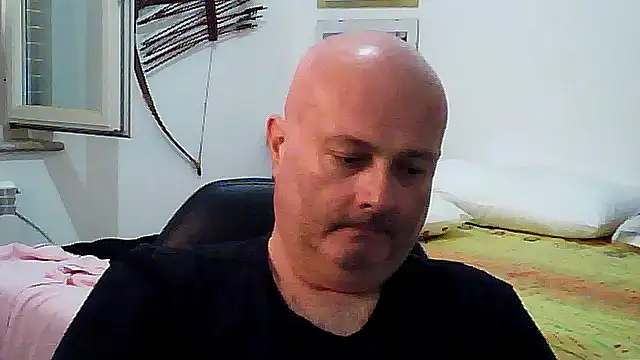 Snapshot of Alexis_Bull chatting on 05/25/26, 02:38 Alexis Bull online show from 05/25/26, 02:38