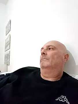 Alexis Bull online show from 10/28/25, 04:50