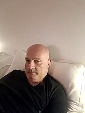 Alexis Bull online show from 10/13/25, 09:59