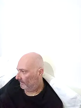 Alexis Bull online show from 10/12/25, 12:39