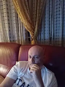 Snapshot of Alexis_Bull chatting on 05/26/26, 10:41 Alexis Bull online show from 05/26/26, 10:41