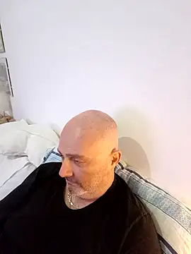 Alexis Bull online show from 11/15/25, 04:00