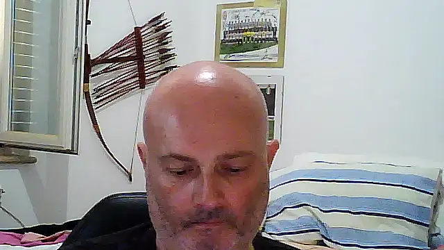 Snapshot of Alexis_Bull chatting on 06/12/26, 10:35 Alexis Bull online show from 06/12/26, 10:35