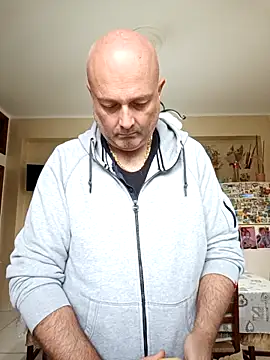 Alexis Bull online show from 10/15/25, 10:12