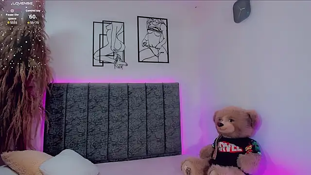 Snapshot of blonder_roux chatting on 02/27/26, 08:36 blonder roux online show from 02/27/26, 08:36