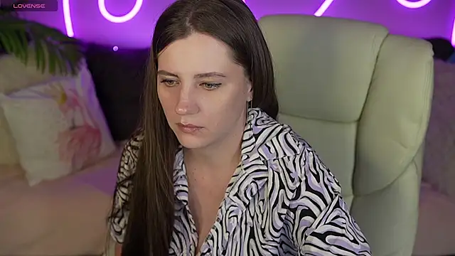 ValeryMurr online show from 10/14/25, 06:52