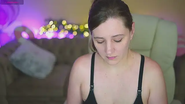 ValeryMurr online show from 12/22/25, 08:31