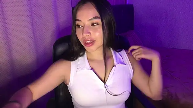 Snapshot of amelia_hall chatting on 06/05/26, 05:07 amelia hall online show from 06/05/26, 05:07