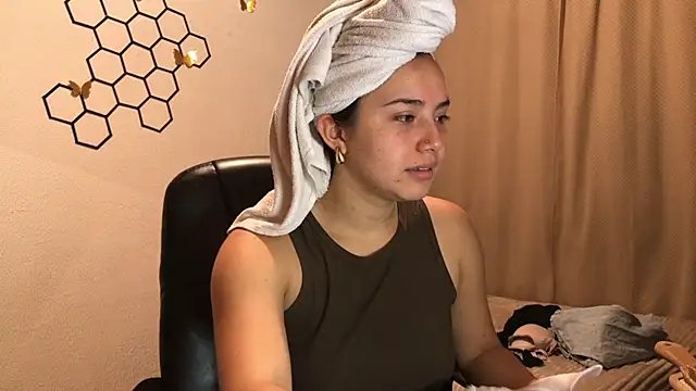 amelia hall online show from 09/18/25, 12:08