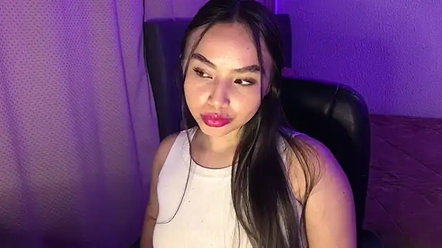 Snapshot of amelia_hall chatting on 06/18/26, 11:54 amelia hall online show from 06/18/26, 11:54