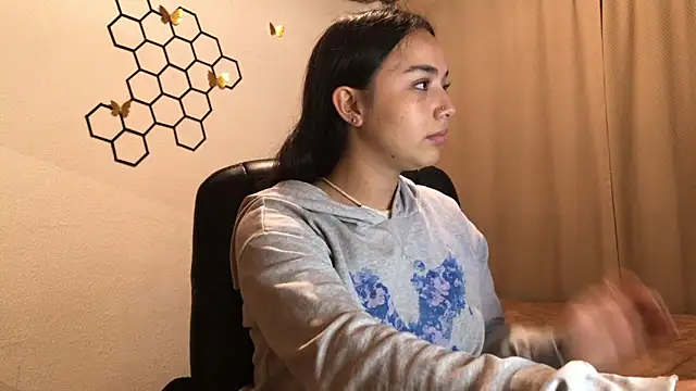 amelia hall online show from 10/28/25, 03:11