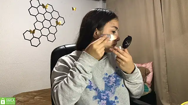 amelia hall online show from 11/18/25, 12:52