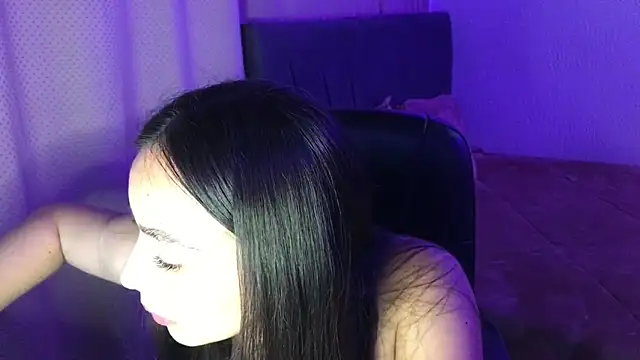 Snapshot of amelia_hall chatting on 06/19/26, 10:15 amelia hall online show from 06/19/26, 10:15