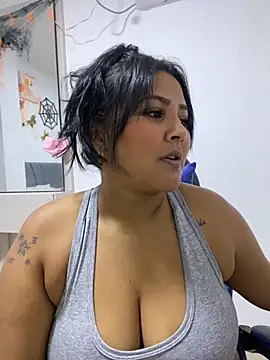 sashaoficial  online show from 11/17/25, 10:36