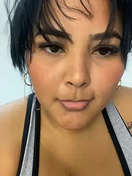 sashaoficial  online show from 02/13/26, 11:05