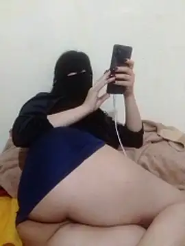 chahoda246 online show from 11/21/25, 11:48