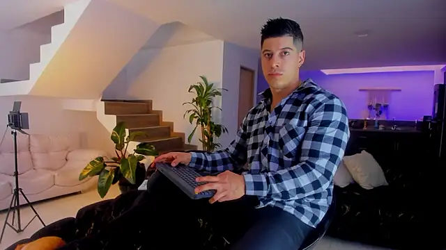 Lukas Green online show from 03/17/26, 05:27