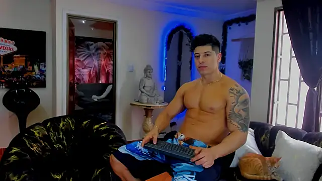 Lukas Green online show from 11/07/25, 06:01