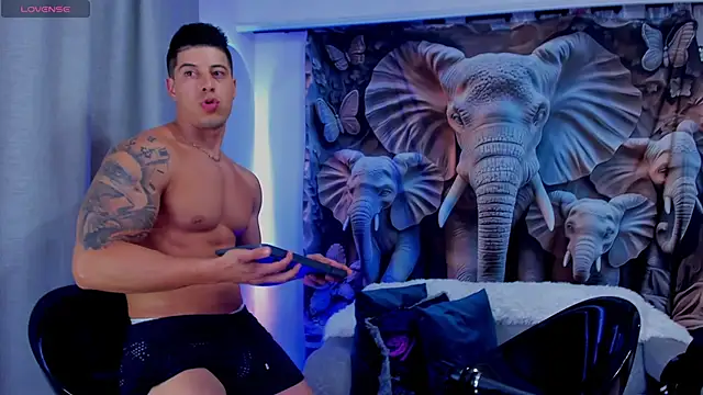 Snapshot of Lukas_Green chatting on 09/19/25, 08:07 Lukas Green online show from 09/19/25, 08:07