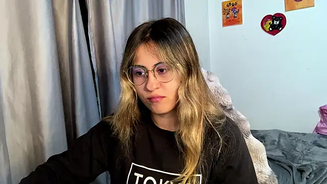 emma  bell  online show from 11/13/25, 11:52