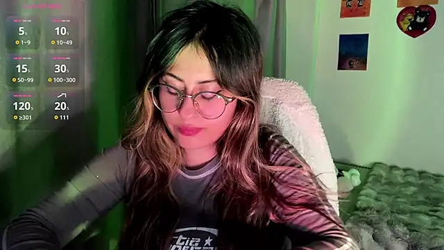 Snapshot of emma__bell_ chatting on 09/08/25, 11:26 emma bell online show from 09/08/25, 11:26
