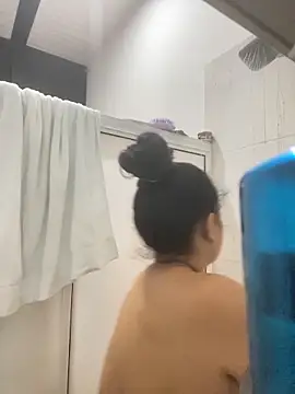 carlafox05 online show from 04/05/26, 02:02