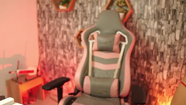 bonniie 98  online show from 02/27/26, 08:30