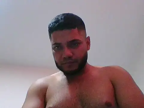 Snapshot of Alexanonimo chatting on 10/26/25, 07:25 Alexanonimo online show from 10/26/25, 07:25