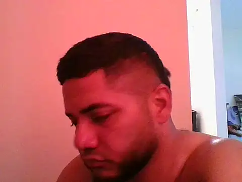 Snapshot of Alexanonimo chatting on 10/28/25, 03:44 Alexanonimo online show from 10/28/25, 03:44