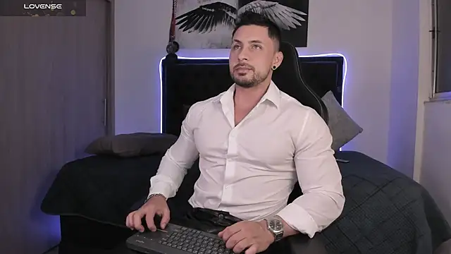santi aesthetic online show from 05/09/26, 03:54