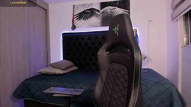 santi aesthetic online show from 02/21/26, 12:56