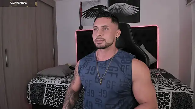 santi aesthetic online show from 06/21/26, 02:50