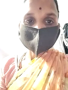 Snapshot of Soniy-Maax chatting on 02/23/26, 02:02 Soniy-Maax online show from 02/23/26, 02:02