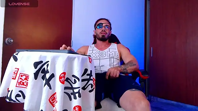 Snapshot of pirata_fitness chatting on 03/26/26, 03:32 pirata fitness online show from 03/26/26, 03:32