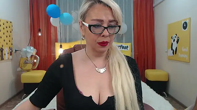 KatrinaCharm online show from 10/07/25, 12:28