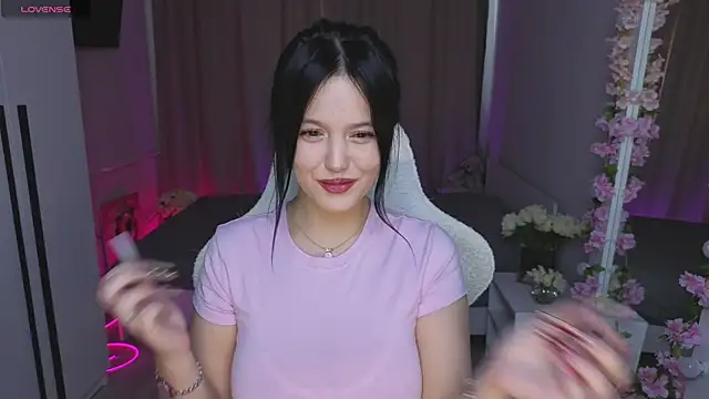 Betty  Davvis online show from 10/06/25, 01:45