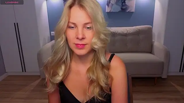 MelanieBennett online show from 06/17/26, 07:19