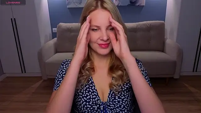Snapshot of MelanieBennett chatting on 05/18/26, 06:07 MelanieBennett online show from 05/18/26, 06:07