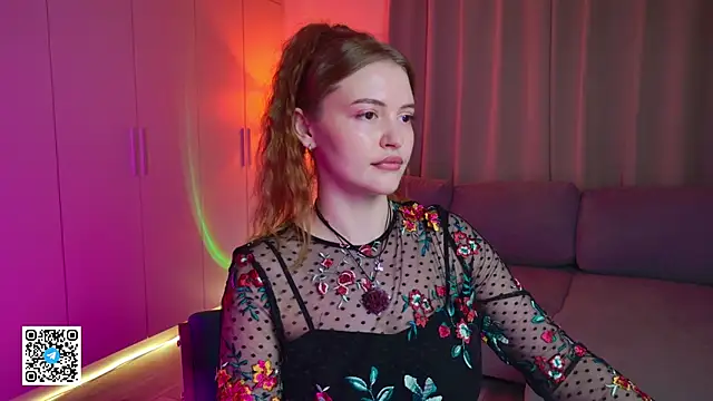 Snapshot of TesssaHart chatting on 05/17/26, 01:44 TesssaHart online show from 05/17/26, 01:44