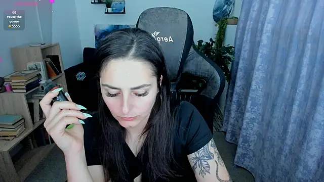 Snapshot of ValeriiMills chatting on 06/29/26, 10:42 ValeriiMills online show from 06/29/26, 10:42