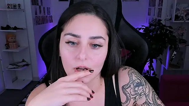 ValeriiMills online show from 01/13/26, 02:43