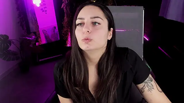 ValeriiMills online show from 02/11/26, 03:01