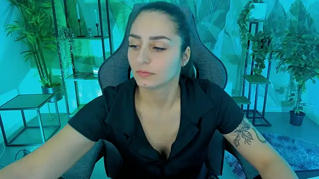 ValeriiMills online show from 11/03/25, 02:53