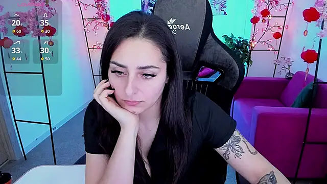 ValeriiMills online show from 04/15/26, 03:05