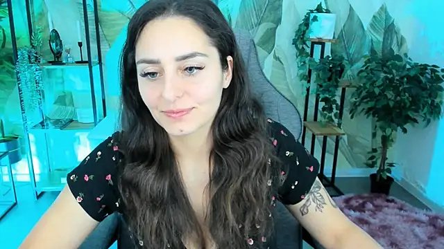 ValeriiMills online show from 10/20/25, 02:28